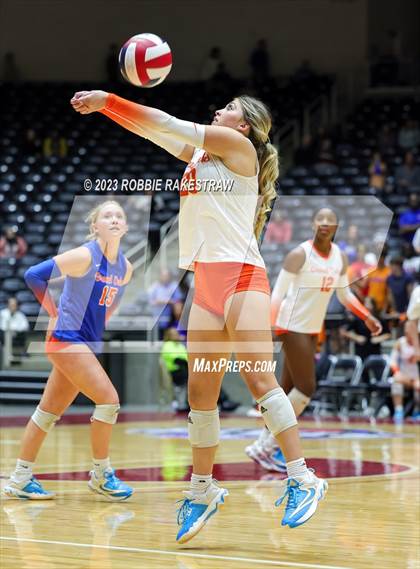 Thumbnail 2 in Grand Oaks vs. Cinco Ranch (UIL 6A Volleyball Final) photogallery.