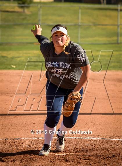 Thumbnail 3 in Agoura vs North photogallery.