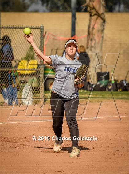 Thumbnail 3 in Agoura vs North photogallery.