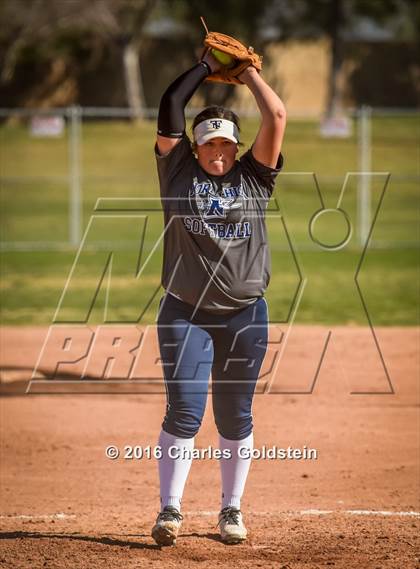 Thumbnail 1 in Agoura vs North photogallery.