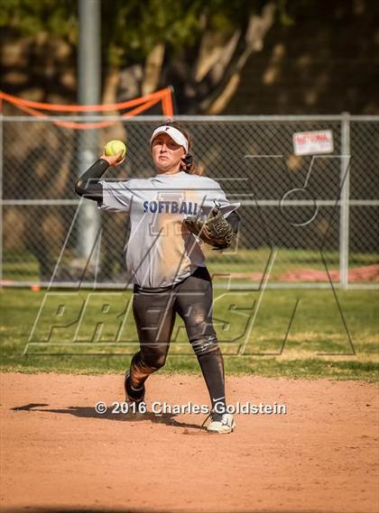 Thumbnail 2 in Agoura vs North photogallery.