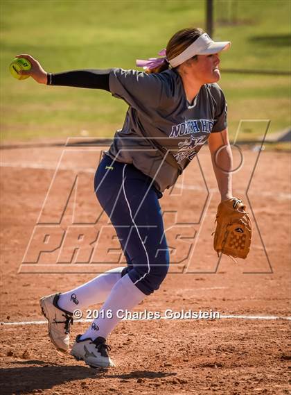 Thumbnail 3 in Agoura vs North photogallery.
