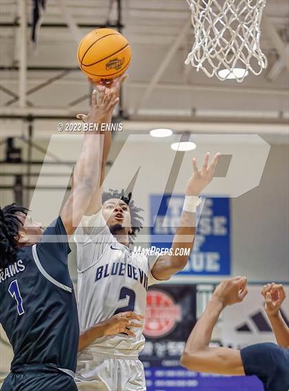 Thumbnail 3 in Newton vs Norcross (Hawks-Naismith Holiday Classic) photogallery.