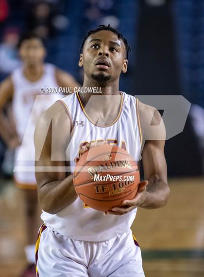 Thumbnail 1 in Rainier Beach vs. O'Dea (WIAA 3A Semifinal)  photogallery.