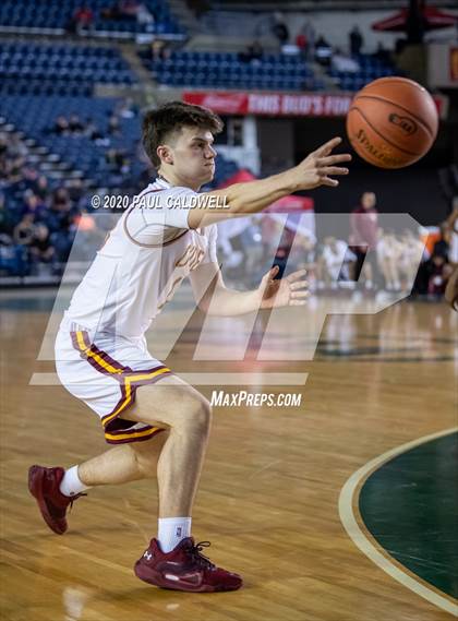 Thumbnail 1 in Rainier Beach vs. O'Dea (WIAA 3A Semifinal)  photogallery.