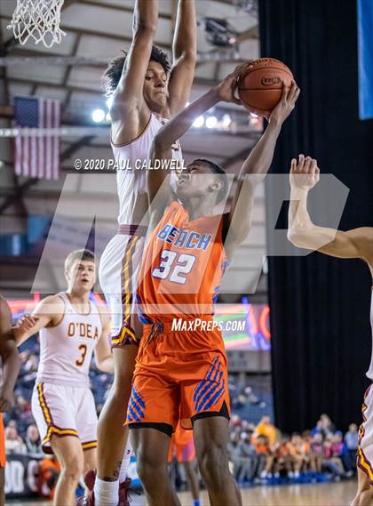 Thumbnail 1 in Rainier Beach vs. O'Dea (WIAA 3A Semifinal)  photogallery.