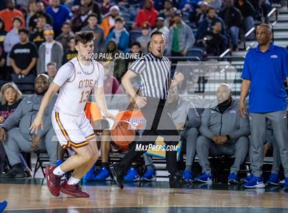 Thumbnail 2 in Rainier Beach vs. O'Dea (WIAA 3A Semifinal)  photogallery.