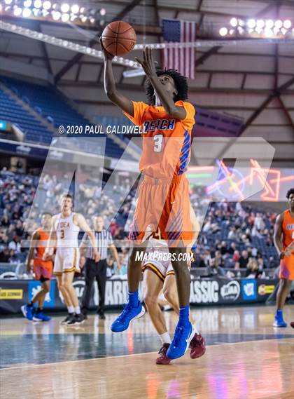 Thumbnail 1 in Rainier Beach vs. O'Dea (WIAA 3A Semifinal)  photogallery.