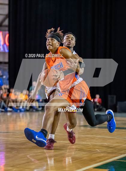 Thumbnail 2 in Rainier Beach vs. O'Dea (WIAA 3A Semifinal)  photogallery.