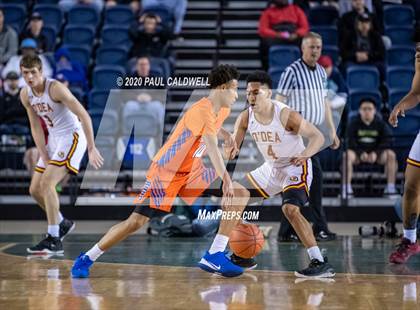 Thumbnail 3 in Rainier Beach vs. O'Dea (WIAA 3A Semifinal)  photogallery.