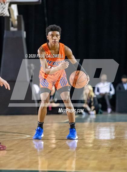 Thumbnail 2 in Rainier Beach vs. O'Dea (WIAA 3A Semifinal)  photogallery.