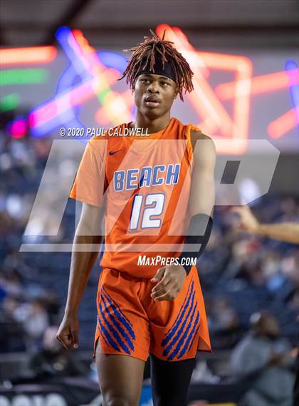 Thumbnail 2 in Rainier Beach vs. O'Dea (WIAA 3A Semifinal)  photogallery.