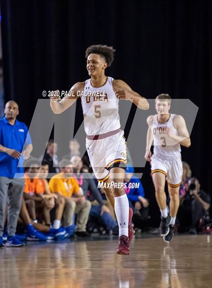 Thumbnail 3 in Rainier Beach vs. O'Dea (WIAA 3A Semifinal)  photogallery.