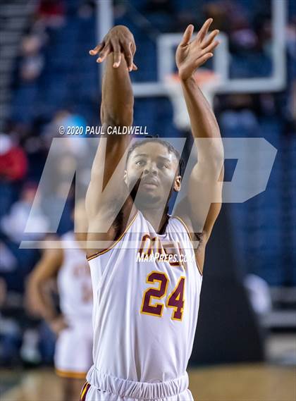 Thumbnail 1 in Rainier Beach vs. O'Dea (WIAA 3A Semifinal)  photogallery.