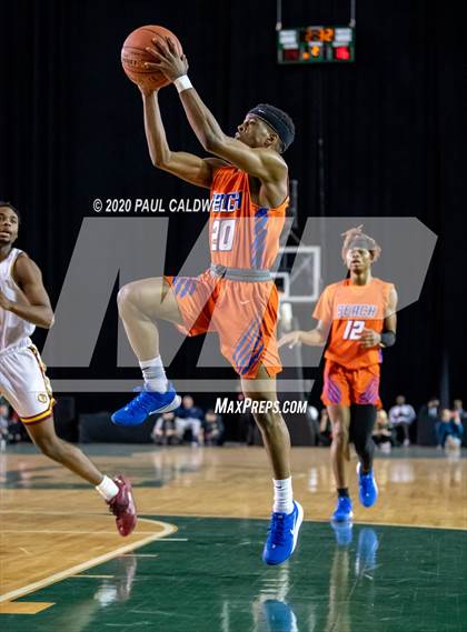 Thumbnail 3 in Rainier Beach vs. O'Dea (WIAA 3A Semifinal)  photogallery.
