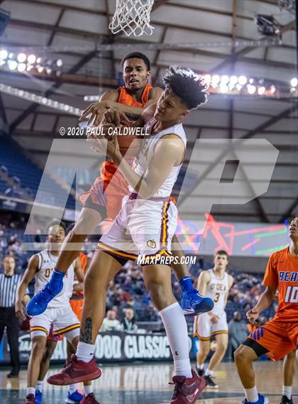 Thumbnail 3 in Rainier Beach vs. O'Dea (WIAA 3A Semifinal)  photogallery.