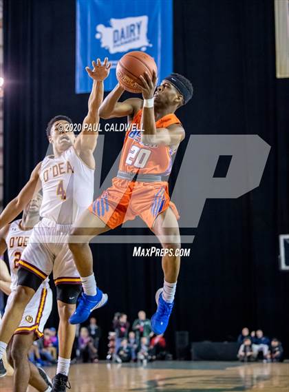 Thumbnail 3 in Rainier Beach vs. O'Dea (WIAA 3A Semifinal)  photogallery.