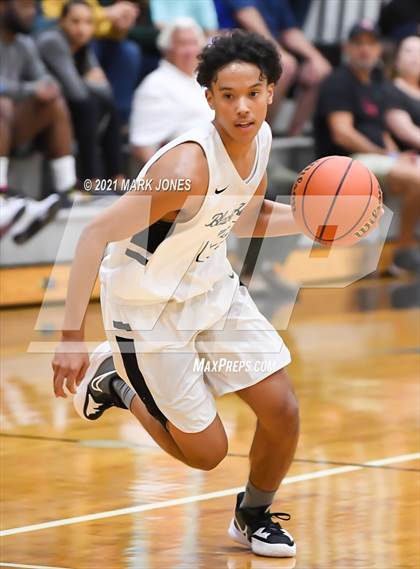 Thumbnail 1 in Williams Field vs. Sierra Linda (Valley Christian Boys Basketball Thanksgiving Tournament) photogallery.
