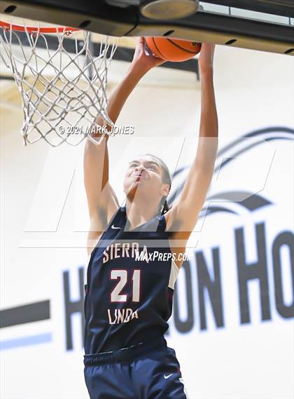 Thumbnail 3 in Williams Field vs. Sierra Linda (Valley Christian Boys Basketball Thanksgiving Tournament) photogallery.