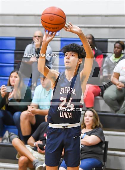 Thumbnail 3 in Williams Field vs. Sierra Linda (Valley Christian Boys Basketball Thanksgiving Tournament) photogallery.