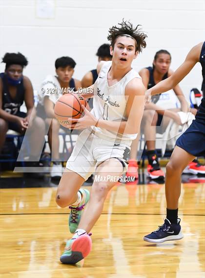Thumbnail 3 in Williams Field vs. Sierra Linda (Valley Christian Boys Basketball Thanksgiving Tournament) photogallery.