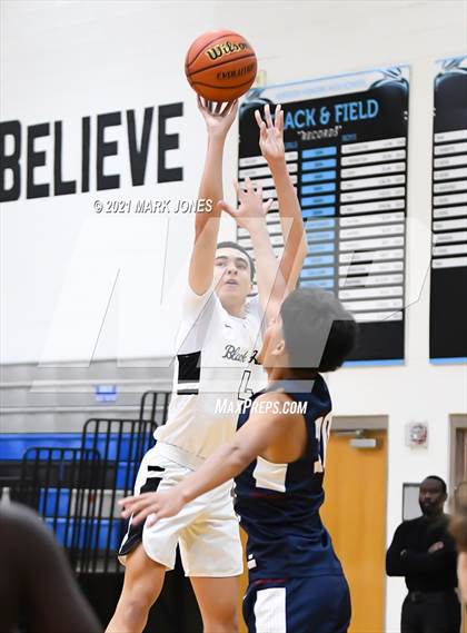Thumbnail 1 in Williams Field vs. Sierra Linda (Valley Christian Boys Basketball Thanksgiving Tournament) photogallery.