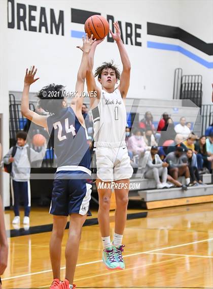 Thumbnail 2 in Williams Field vs. Sierra Linda (Valley Christian Boys Basketball Thanksgiving Tournament) photogallery.