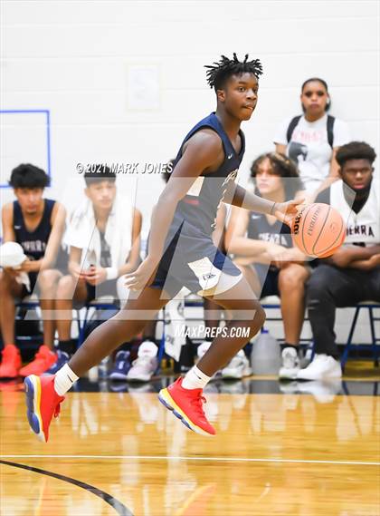 Thumbnail 1 in Williams Field vs. Sierra Linda (Valley Christian Boys Basketball Thanksgiving Tournament) photogallery.