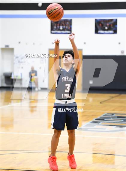Thumbnail 2 in Williams Field vs. Sierra Linda (Valley Christian Boys Basketball Thanksgiving Tournament) photogallery.