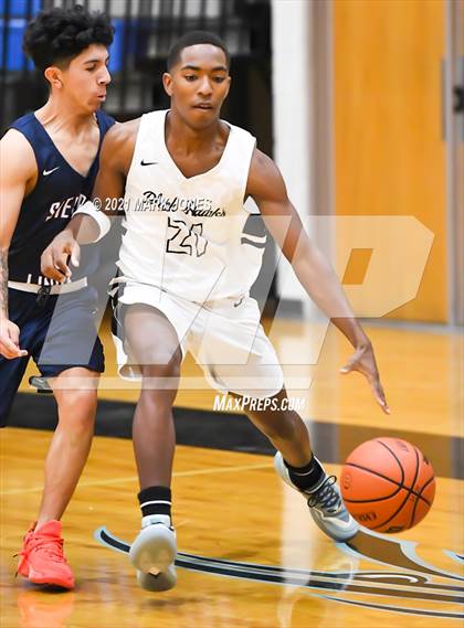 Thumbnail 1 in Williams Field vs. Sierra Linda (Valley Christian Boys Basketball Thanksgiving Tournament) photogallery.