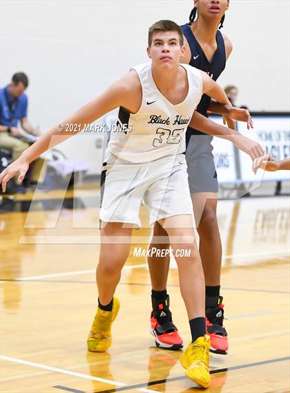 Thumbnail 1 in Williams Field vs. Sierra Linda (Valley Christian Boys Basketball Thanksgiving Tournament) photogallery.