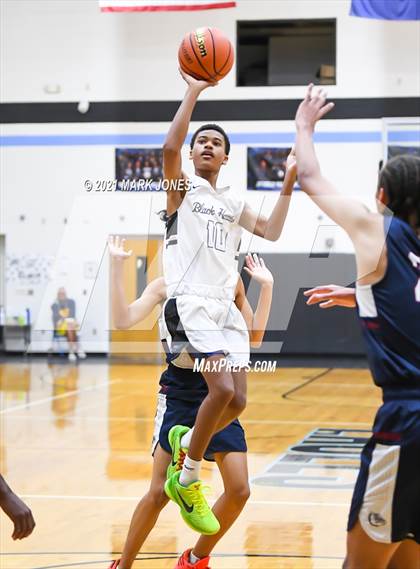Thumbnail 1 in Williams Field vs. Sierra Linda (Valley Christian Boys Basketball Thanksgiving Tournament) photogallery.