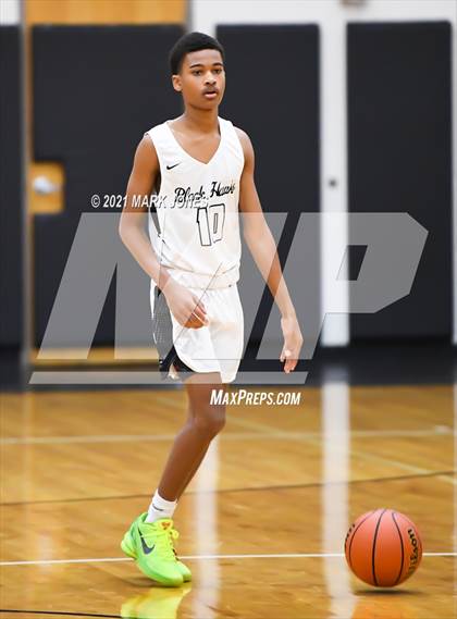 Thumbnail 3 in Williams Field vs. Sierra Linda (Valley Christian Boys Basketball Thanksgiving Tournament) photogallery.