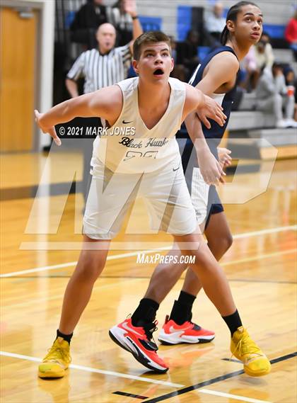 Thumbnail 2 in Williams Field vs. Sierra Linda (Valley Christian Boys Basketball Thanksgiving Tournament) photogallery.