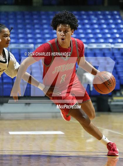 Thumbnail 2 in Judson vs. Fort Bend Marshall (Cy-Hoops Invitational) photogallery.