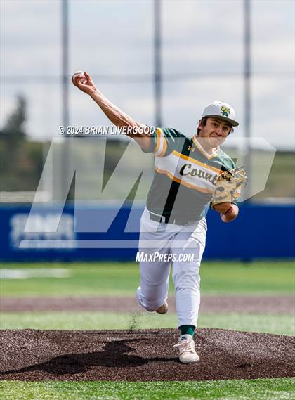 Thumbnail 2 in Golden vs. Pueblo County (CHSAA 4A Round 3) photogallery.