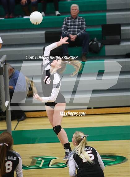Thumbnail 2 in Eagle Valley vs. Canon City (CHSAA 4A Region 4 Playoff) photogallery.
