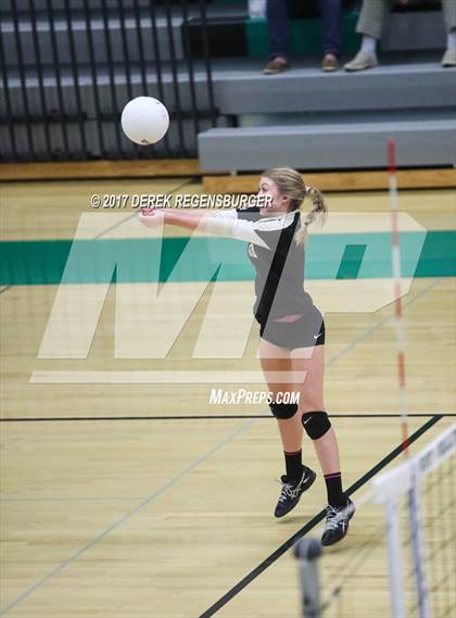 Thumbnail 3 in Eagle Valley vs. Canon City (CHSAA 4A Region 4 Playoff) photogallery.