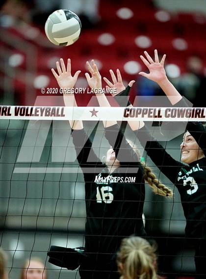 Thumbnail 3 in Carroll vs. Byron Nelson (UIL 6A Region I Quarterfinal) photogallery.