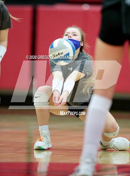 Thumbnail 1 in Carroll vs. Byron Nelson (UIL 6A Region I Quarterfinal) photogallery.