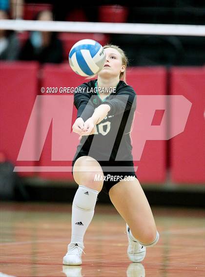 Thumbnail 1 in Carroll vs. Byron Nelson (UIL 6A Region I Quarterfinal) photogallery.