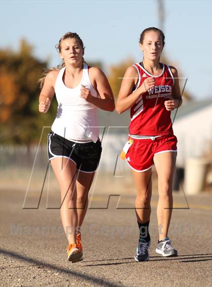 Thumbnail 2 in 3A D3 District Meet photogallery.