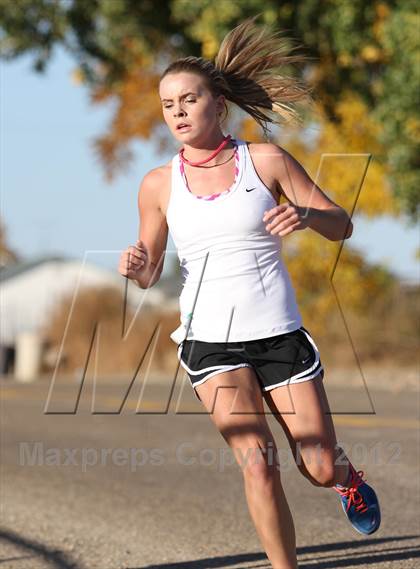 Thumbnail 1 in 3A D3 District Meet photogallery.