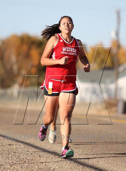 Thumbnail 2 in 3A D3 District Meet photogallery.