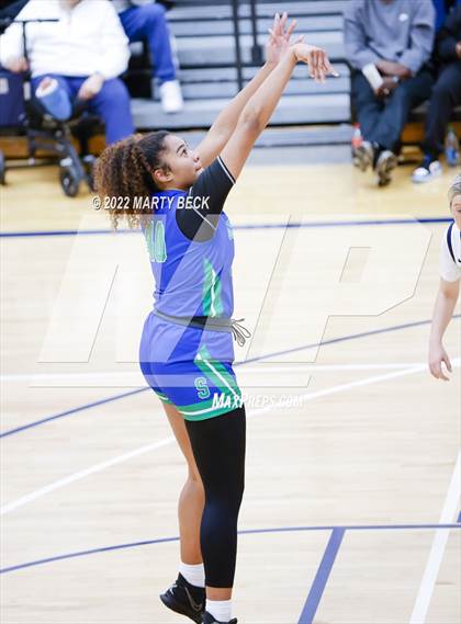 Thumbnail 2 in Blue Springs South vs Battle (Sophe Cunningham Classic) photogallery.