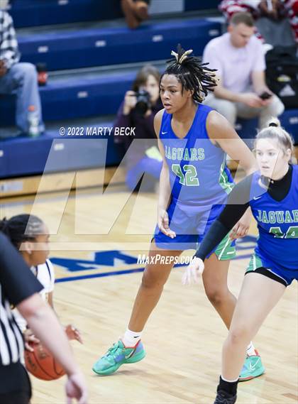 Thumbnail 2 in Blue Springs South vs Battle (Sophe Cunningham Classic) photogallery.
