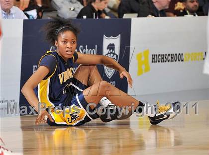 Thumbnail 2 in Mater Dei vs. Santa Monica (CIF SS Playoffs) photogallery.