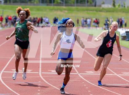 Thumbnail 2 in NCISAA D1 State Championships photogallery.