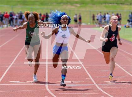 Thumbnail 2 in NCISAA D1 State Championships photogallery.