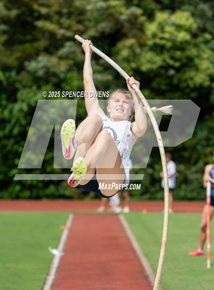 Thumbnail 3 in NCISAA D1 State Championships photogallery.